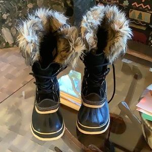 Snow Boots